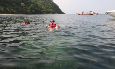 【サムイ発】スピードボートで行くアイランド・ホッピング☆ タン島&マツム島　カヤッキング付き！＜英語ガイド/昼食付＞